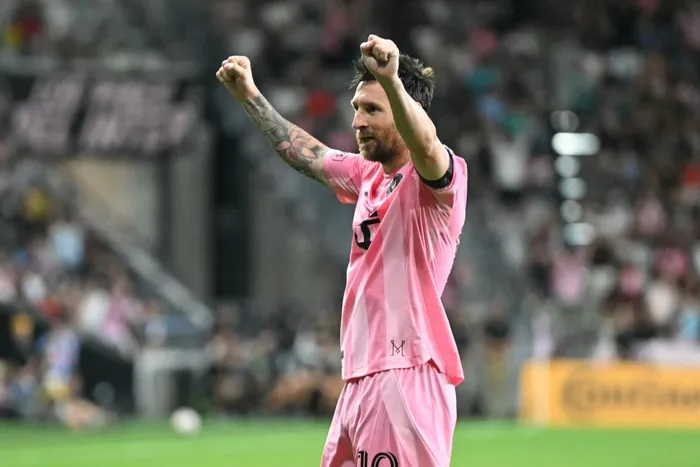 Lionel Messi celebra tras convertir el segundo gol de Inter Miami durante el partido ante Montreal en el Nu Stadium de Miami, el 29 de agosto, en Florida. · Foto: Chandan Khanna, AFP