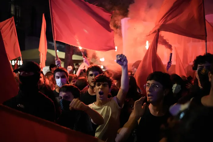 Movilización contra la crisis de la vivienda y el precio del alquiler, el 5 de octubre, en Barcelona. · Foto: Manaure Quintero, AFP