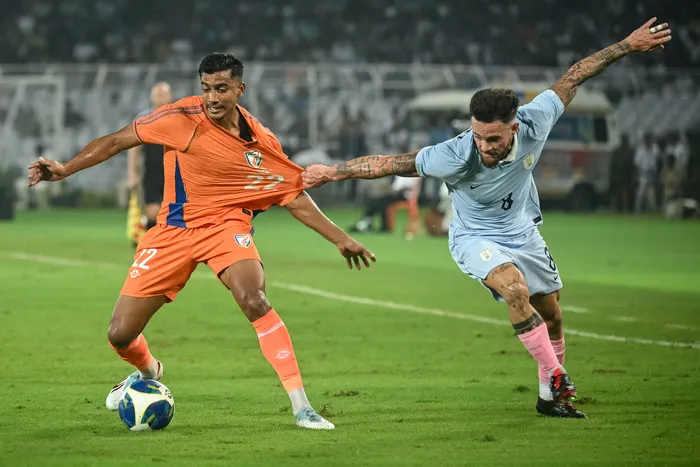 Partido amistoso internacional de fútbol entre India y Uruguay, en el estadio Salt Lake de Calcuta, el 6 de octubre de 2026. · Foto: Dibyangshu Sarkar / AFP