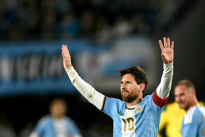 Lionel Messi durante su último partido con la selección argentina, contra Benín, el 6 de octubre, en  el estadio Monumental, en Buenos Aires. · Foto: Luis Robayo, AFP