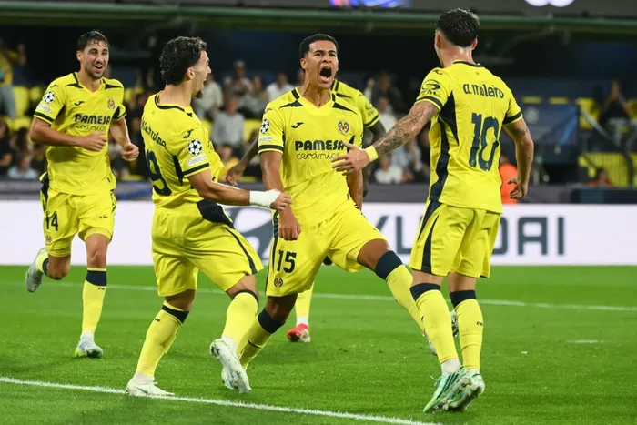 Santiago Mouriño, de Villarreal, el 13 de octubre, en el partido contra Napoli por la Champions League, en el estadio de Villarreal. · Foto: Jose Jordan / AFP