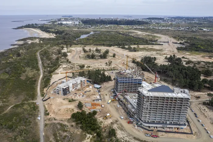 Avances de obra en +Colonia, el 24 de setiembre. · Foto: Sebastián Sabalsagaray