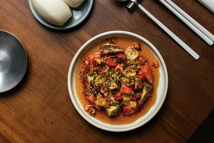 Salada de tomates, Aió. · Foto: Brejo, difusión