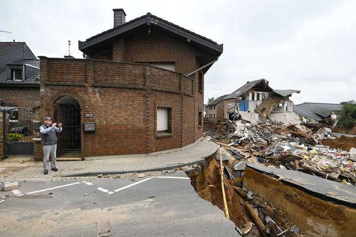 Área destruida por las inundaciones en el distrito de Blessem en Erftstadt, en el oeste de Alemania,
el 16 de julio. Foto: Sebastien Bozon, AFP · Foto: Sebastián Luzardo