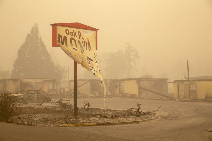 Incendio forestal Beachie Creek Fire, se ve en Gates, al este de Salem, Oregon (archivo, setiembre de 2020). · Foto: Rob Shumacher, pool, AFP