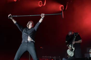 Gabriel Peluffo y Gustavo Parodi de Buitres, durante un show en el Teatro de Verano (archivo, octubre de 2023). · Foto: Pablo Vignali