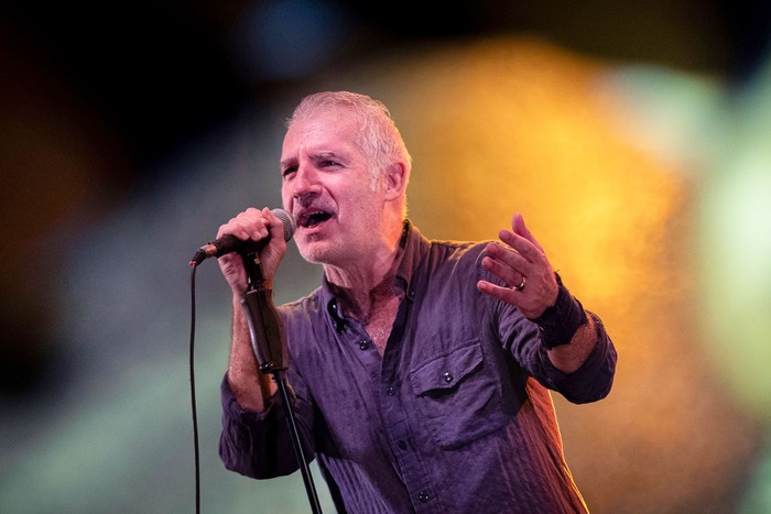 Gabriel Peluffo, durante un show de Buitres en Parque del Plata (archivo, marzo de 2022). · Foto: Pablo Vignali, adhocFOTOS