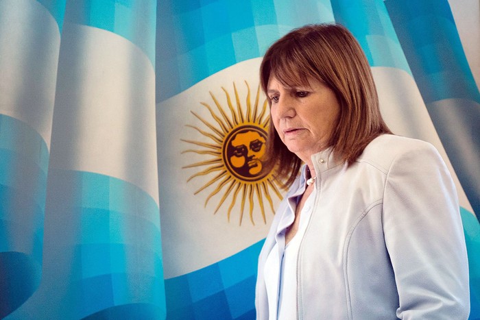 Patricia Bullrich, asiste a una conferencia de prensa en Buenos Aires el 25 de octubre de 2023. · Foto: Tomás Cuesta, AFP