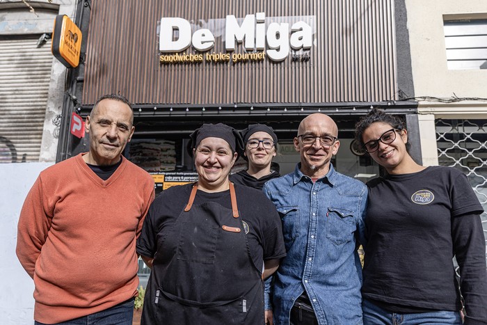 Jorge González, Ana de los Santos, Dori García, Juan Lamela y Nadia Meza. · Foto: Ernesto Ryan