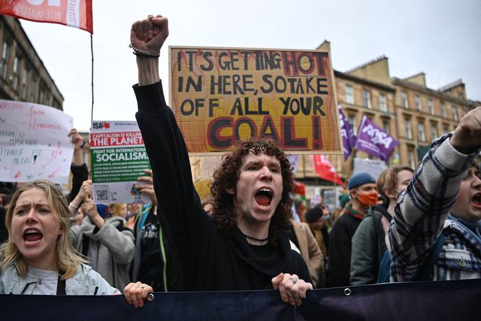 Manifestación contra la inacción climática al margen de la Cumbre del Clima de la ONU, COP26, el 5 de noviembre, en Glasgow. · Foto: Ben Stansall, AFP