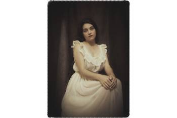 Foto principal del artículo 'Detrás de una dama de época: recreación de vestuario histórico' · Foto: Difusión