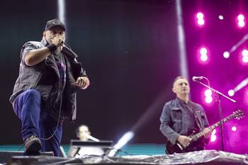 Fernando Santullo y Carlos Casacuberta en el Cosquín Rock, en la Rural del Prado (archivo, abril de 2024). · Foto: Ernesto Ryan