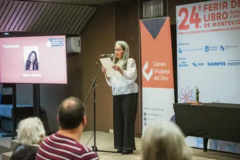 Durante la entrega de los premios Bartolomé Hidalgo, el 6 de junio, en la Intendencia de Montevideo. · Foto: Reinaldo Altamirano, difusión