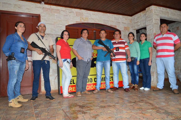 Candido Cándido Figueredo Ruíz y guardaespaldas.