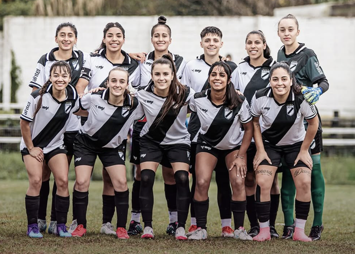 Foto principal del artículo 'Fútbol femenino: Danubio campeón del Clasificatorio en la segunda división' · Foto: AUF