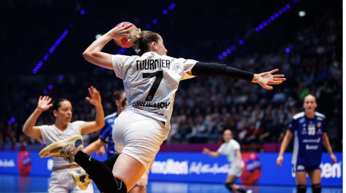 Foto principal del artículo 'Mundial de handball femenino: Uruguay cerró su participación con derrota frente a Islandia' · Foto: HIF