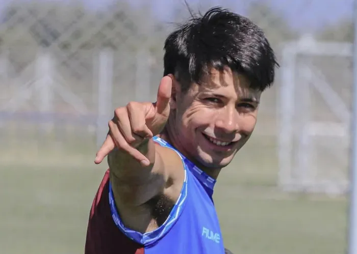Foto principal del artículo 'El Indio Roberto Fernández llegó para jugar en Peñarol' · Foto: Instagram