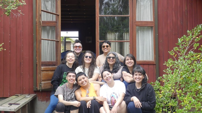 Foto principal del artículo 'Casa Mundanas: el proyecto chileno que busca llevar su escuela de formación en terapia feminista a toda América Latina' · Foto: Gentileza de Casa Mundanas