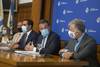 El ministro de Salud Pública, Daniel Salinas; viceministro de Salud Pública, José Luis Satdjian, y director de la Cátedra de Enfermedades Infecciosas de la Universidad de la República, Julio Medina.en conferencia de prensa este lunes. El ministro de Salud Pública, Daniel Salinas; viceministro de Salud Pública, José Luis Satdjian, y director de la Cátedra de Enfermedades Infecciosas de la Universidad de la República, Julio Medina.en conferencia de prensa este lunes.