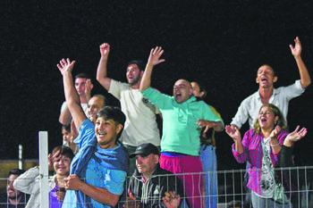 Festejos de la clasificación de Durazno Capital en el Complejo 5 de octubre de Rosario, por la semifinal de vuelta de la Copa Nacional de Selecciones, Confederacion del Sur (archivo, febrero de 2025). foto: Ignacio Dotti