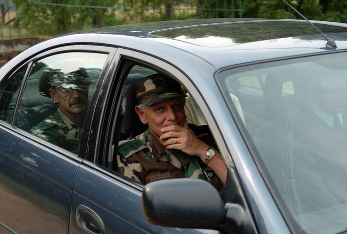 Ángel Bertolotti ingresa al Batallón 14, en agosto de 2005. · Foto: Iván Franco