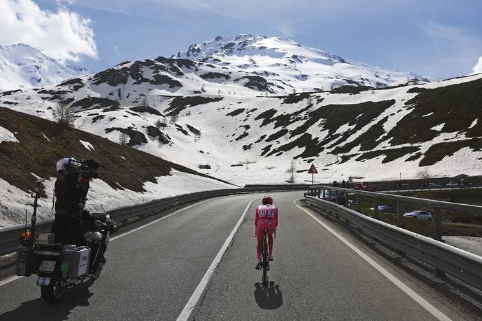 Tadej Pogacar, durante la 15ª etapa de la 107ª Giro de Italia, el 19 de mayo, entre Manerba del Garda y
Mottolino. · Foto: Luca Bettini, AFP