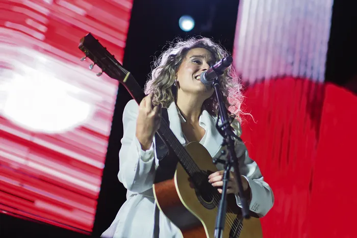 Florencia Núñez durante un show en el Cosquín Rock Uruguay 2026. · Foto: Pablo Vignali