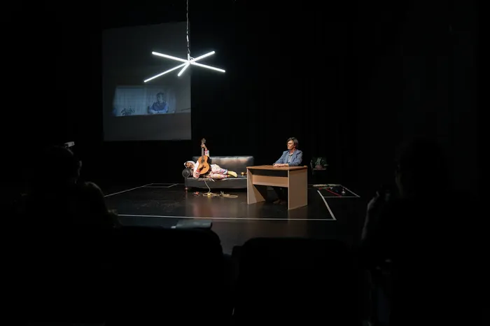 El hall, durante una función en la Hugo Balzo. · Foto: Catalina Martínez, difusión