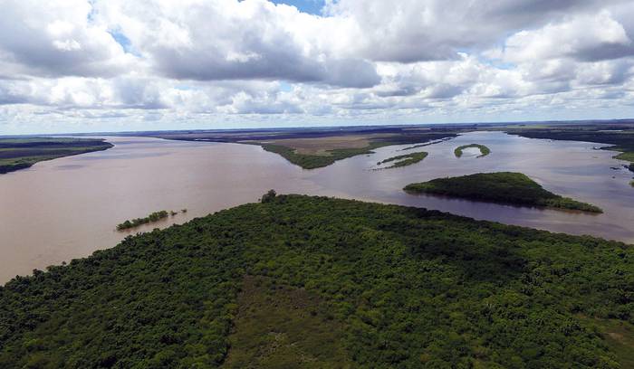 Río Uruguay en la frontera con Argentina y Brasil. (archivo, octubre de 2016) · Foto: Marcelo Cattani
