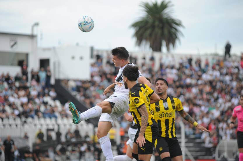 20220305 peñarol danubio 01