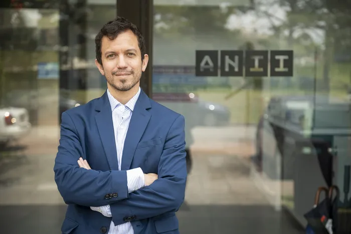Foto principal del artículo 'Álvaro Brunini: la ciencia e innovación no deben ser vistas como un “reclamo aislado”, sino como una política de desarrollo' · Foto: Gianni Schiaffarino