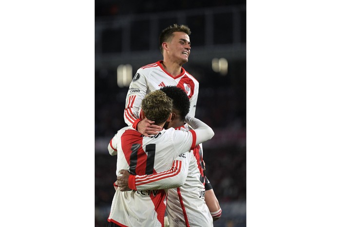 Nicolás Fonseca, durante un partido por la Copa Libertadores entre River Plate y Deportivo Táchira, en el Estadio Monumental, en Buenos Aires (archivo, mato de 2024). · Foto: Juan Mabromata,  AFP