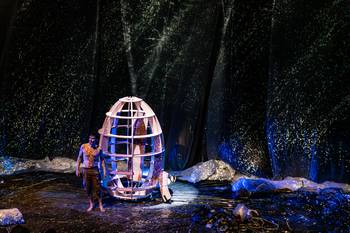 Foto principal del artículo '¿Quién es el enfermo? Regresa Un hombre torcido' · Foto: Difusión, teatro Solís