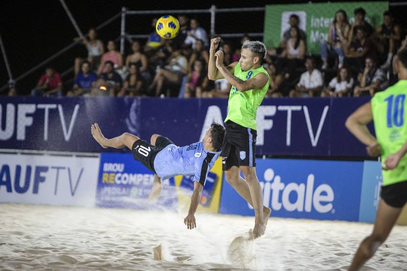 20230309 suple Deporte Fútbol playa