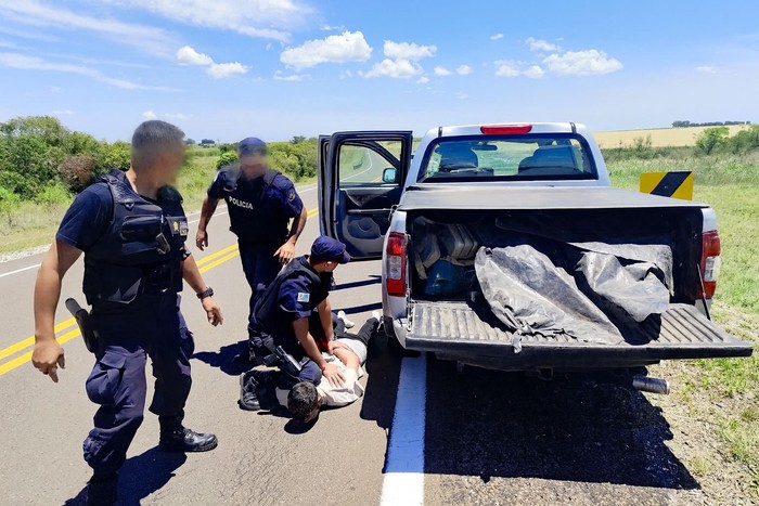 Operativo policial en el que se incautó más de 400 kg de pasta base en Paysandú. · Foto: Ministerio del Interior