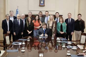 Javier Milei y su gabinete en la Casa Rosada.