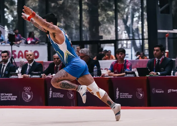 Víctor Rostagno, el 15 de setiembre, en la final de gimnasia artística. · Foto: COU