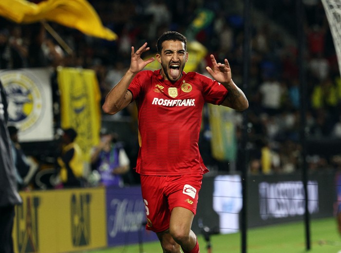 Federico Pereira, de Toluca, celebra tras anotar el gol de la victoria contra Los Ángeles Galaxy en el Dignity Health Sports Park, el 1° de octubre, en Carson, California. Foto: Kevork Djansezianx, AFP