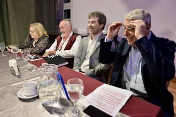 Graciela Bianchi, Eduardo Loedel, Martín Aguirre y Washington Abdala, el 11 de noviembre, en la República de Parva Domus. · Foto: María Vivanco