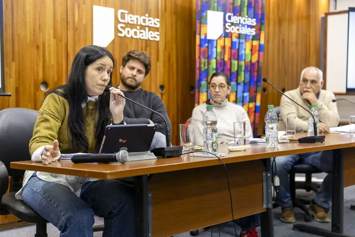 Luciana Scaraffuni, Gabriel Tenenbaum, Soledad Brandon y Fernando Olivera, el 25 de junio, en la Facultad de Ciencias Sociales. · Foto: Rodrigo Viera Amaral