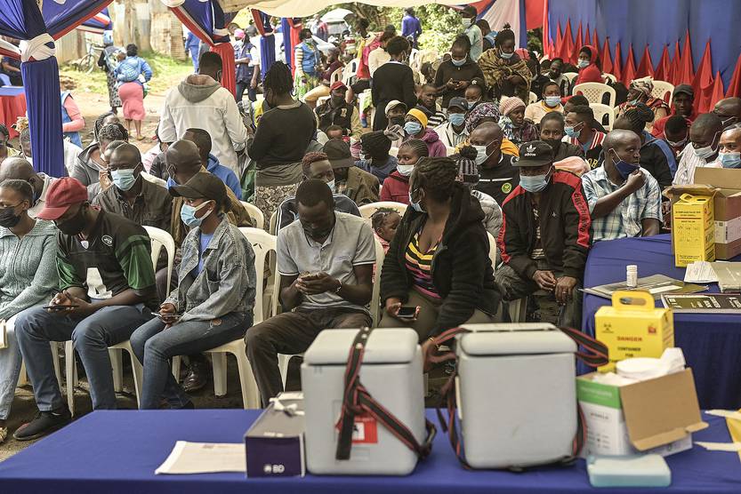 20220202 vacunación covid kenia