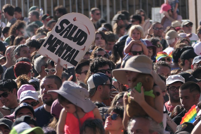 Marcha contra gobierno de Javier Milei, en Buenos Aires. · Foto: Enrique García Medina