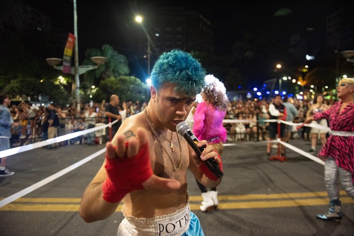 Los Muchachos, en el Desfile Inaugural del carnaval 2025 en 18 de Julio, el 23 de enero. · Foto: Gianni Schiaffarino