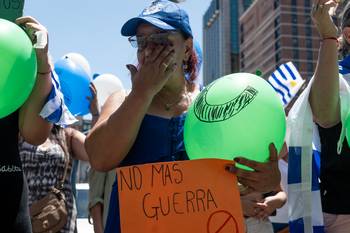 Familiares de militares en el Congo, el 31 de enero de 2025. · Foto: Martin Hernández Müller