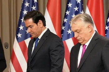 Marco Rubio y Viktor Orbán, el 16 de febrero, luego de una conferencia de prensa en Budapest, Hungría. · Foto: Alex Brandon, pool, AFP