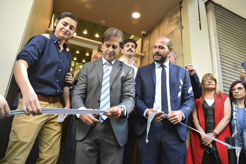 20221024  inauguración Jorge Larrañaga