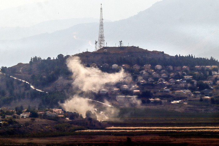 Lugar de un ataque con cohetes desde Líbano, el 31 de octubre, en la ciudad israelí de Metula. · Foto: AFP