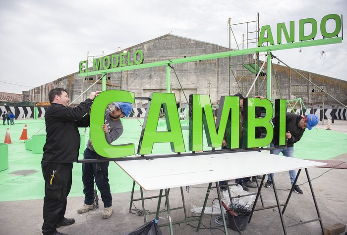 Inauguración de plaza de comidas en un sector del ex Mercado Modelo. · Foto: Alessandro Maradei