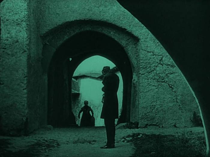 Foto principal del artículo 'Cien años de la obra maestra Nosferatu, una sinfonía de terror'