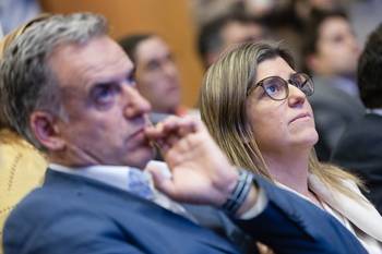 Yamandú Orsi y Tamara Paseyro, el 11 de setiembre, en el edificio anexo de la Torre Ejecutiva. · Foto: Rodrigo Viera Amaral